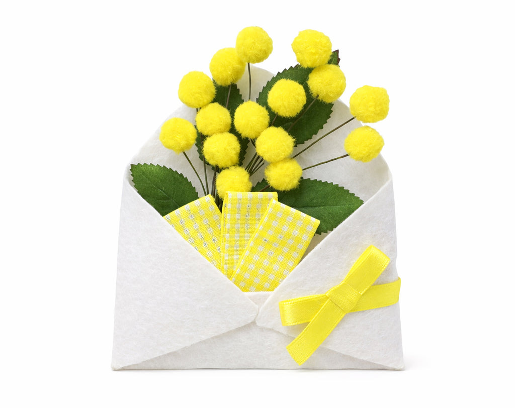SOBRE CARTA CON MIMOSA 15X13CM